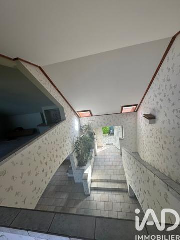 Maison à vendre 6 pièces 246 m² Saint-Leu