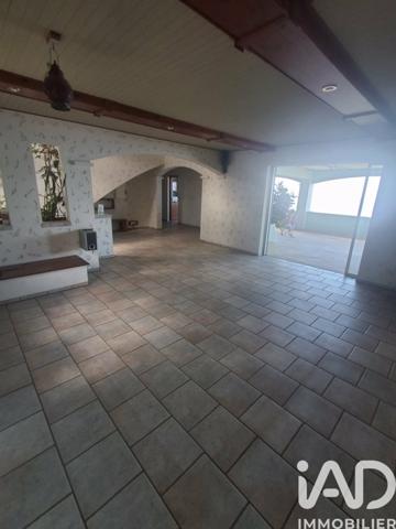 Maison à vendre 6 pièces 246 m² Saint-Leu