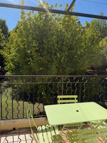 Appartement meublé dans résidence privée avec piscine Fuveau 2 pièce(s) 45.83 m2