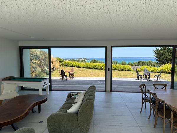 A vendre. Locquirec - Superbe maison d'architecte vue mer Locquirec