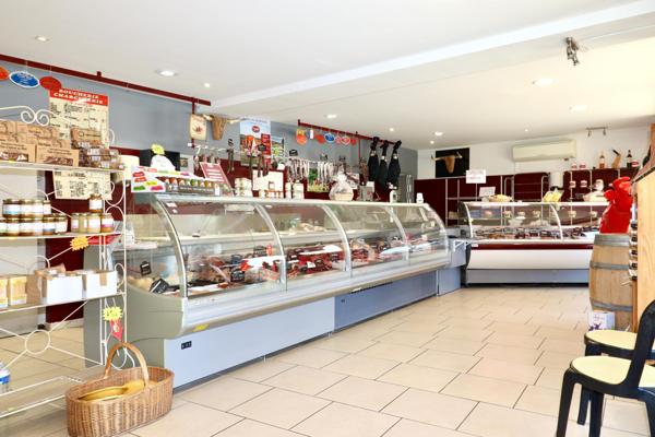 Fonds De Commerce à Carcassonne, 11000 - 3 pièces 130m²