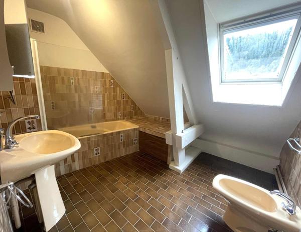 Maison 8 pièces de 124 m² à Le mont dore