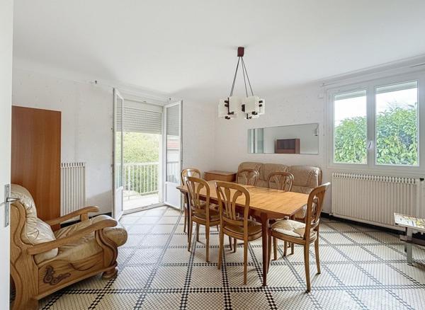 Agréable pavillon à restaurer !