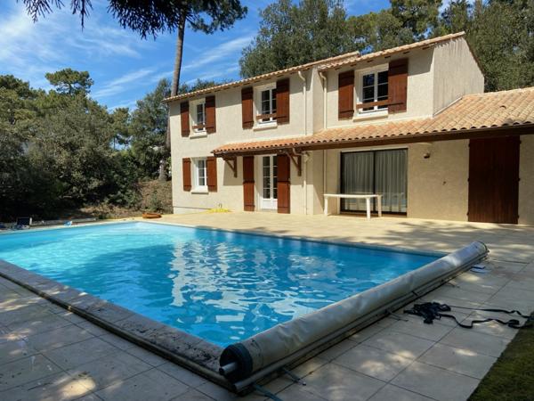 VILLA avec PISCINE chauffée 5 pièces LA PALMYRE - QUARTIER CALME et BOISE - PROCHE CENTRE ET TENNIS