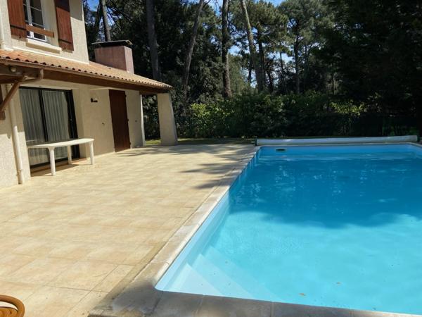 VILLA avec PISCINE chauffée 5 pièces LA PALMYRE - QUARTIER CALME et BOISE - PROCHE CENTRE ET TENNIS