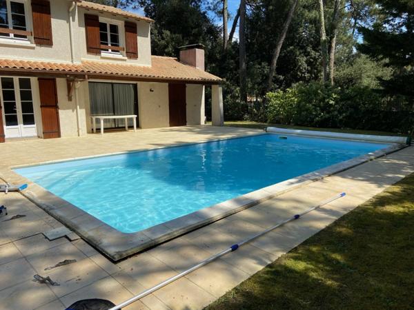 VILLA avec PISCINE chauffée 5 pièces LA PALMYRE - QUARTIER CALME et BOISE - PROCHE CENTRE ET TENNIS