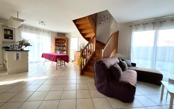 Maison à vendre    6 pièces • 97 m2 Moult