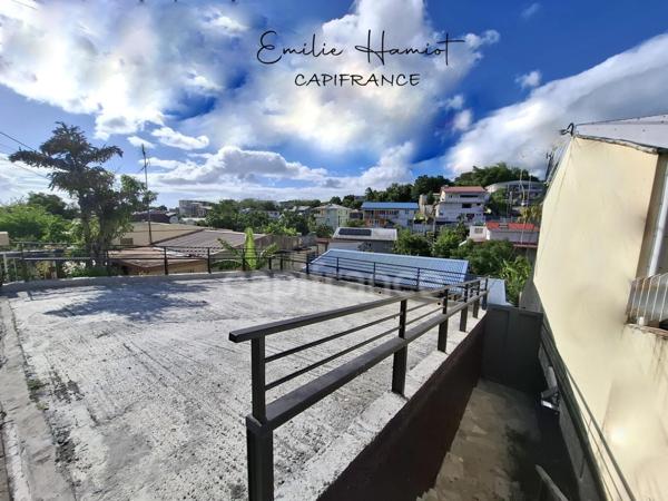 A vendre - Ensemble immobilier de 3 maisons - Schoelcher - Plateau Fofo