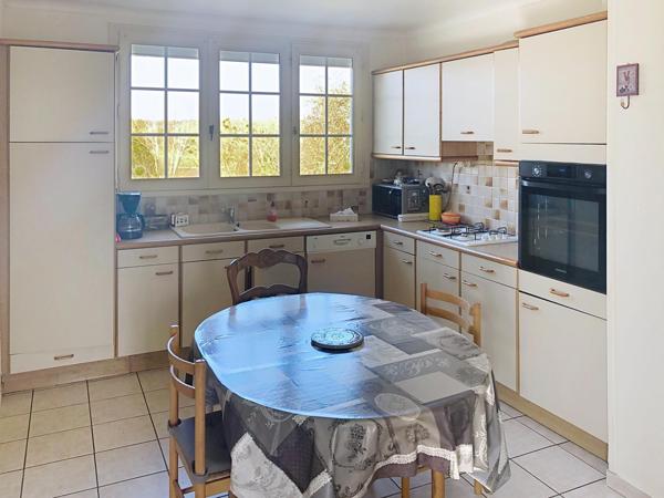 Beau pavillon type T5 dans secteur calme