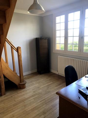 Beau pavillon type T5 dans secteur calme