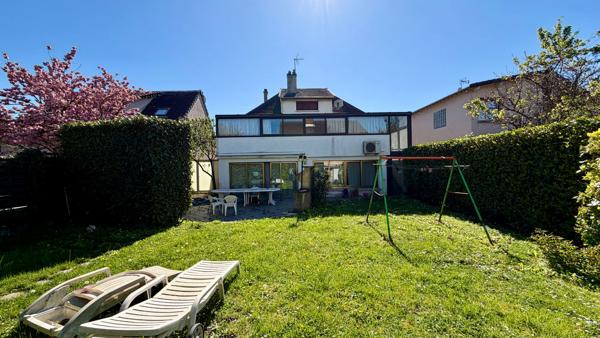 Maison 9 pièces 239 m2
