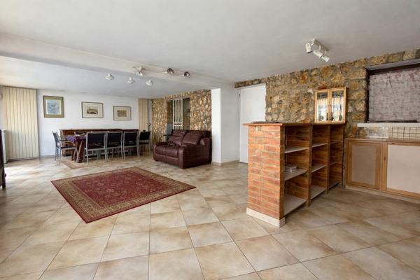 Maison 9 pièces 239 m2