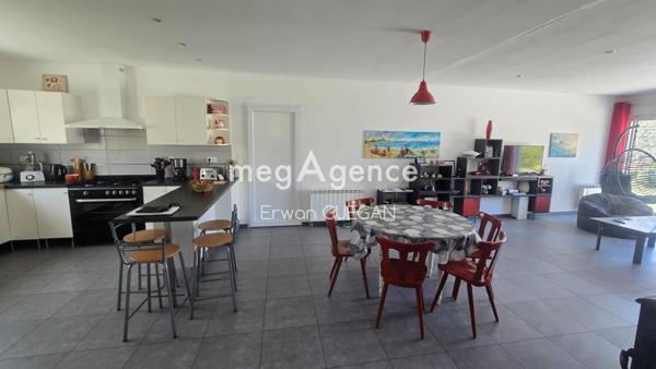 Maison à Pontivy, 56300 - 5 pièces 315m²