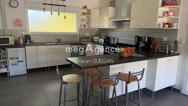 Maison à Pontivy, 56300 - 5 pièces 315m²