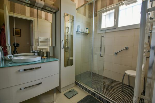 Villa plain-pied sur terrain de 642 m2