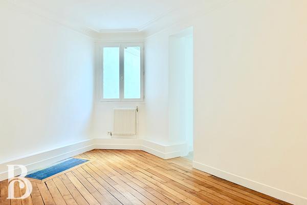 Paris (75009) DUPLEX D'EXCEPTION — DERNIERS ÉTAGES — BALCONS MARTYRS / NOTRE-DAME-DE-LORETTE — PARIS 9E