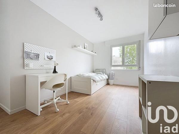 Appartement 6 pièces de 95 m² à Massy (91300)