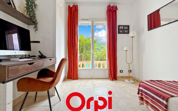 Maison à vendre    5 pièces • 162,36 m2 Le Castellet