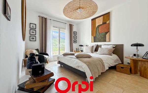 Maison à vendre    5 pièces • 162,36 m2 Le Castellet