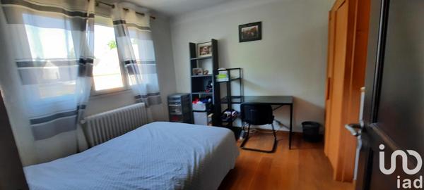 Maison traditionnelle 8 pièces de 215 m² à Bures-sur-Yvette (91440)