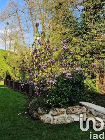 Maison traditionnelle 8 pièces de 215 m² à Bures-sur-Yvette (91440)