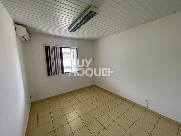 Local professionnel T6 - MATOURY