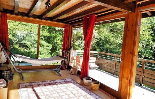 TRES GRAND CHALET EN PARFAIT ETAT-EN PLEINE NATURE.
