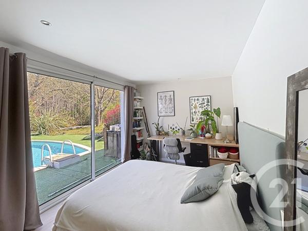 Maison à vendre  10 pièces - 245,77 m2 CESTAS - 33