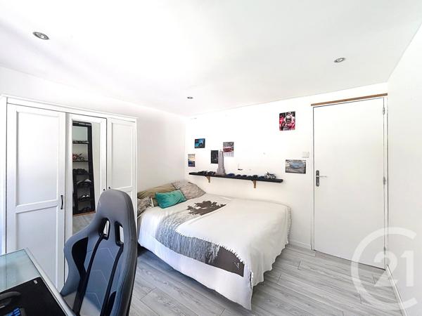 Maison à vendre  10 pièces - 245,77 m2 CESTAS - 33