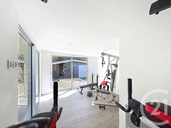 Maison à vendre  10 pièces - 245,77 m2 CESTAS - 33