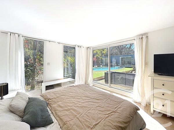 Maison à vendre  10 pièces - 245,77 m2 CESTAS - 33