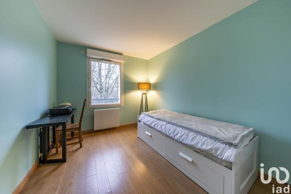 Appartement 3 pièces de 69 m² à Châtenay-Malabry (92290)