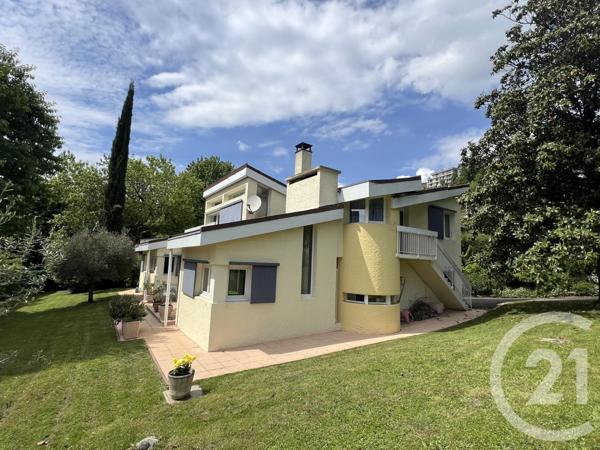 Maison à vendre  10 pièces - 300 m2 VOIRON - 38