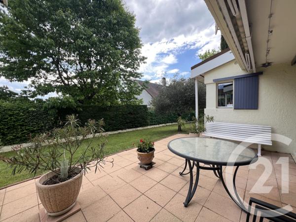Maison à vendre  10 pièces - 300 m2 VOIRON - 38