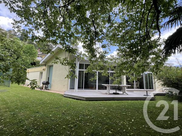 Maison à vendre  10 pièces - 300 m2 VOIRON - 38