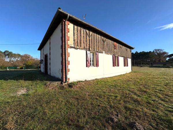 Maison à colombages à vendre 6 pièces LEON (40)