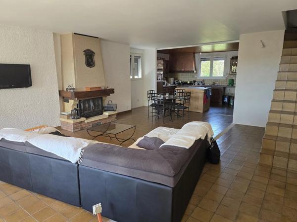 Vente Maison 7 pièces 156 m2 à Esteil