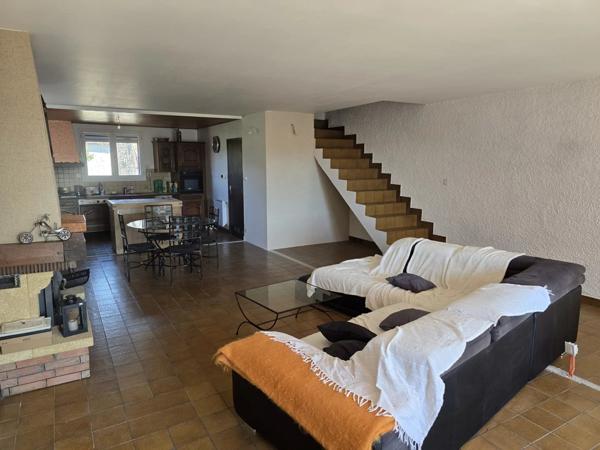 Vente Maison 7 pièces 156 m2 à Esteil