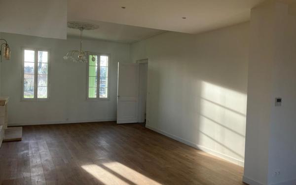 Maison à louer    4 pièces •  Les Billaux