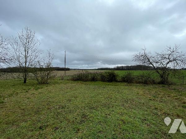 Pavillon élevée sur sous-sol avec jardin clos