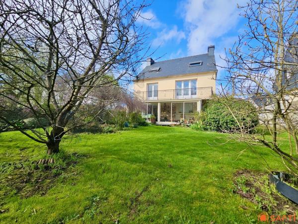 Paimpol : le privilège du " tout à pied " dans un écrin de verdure.