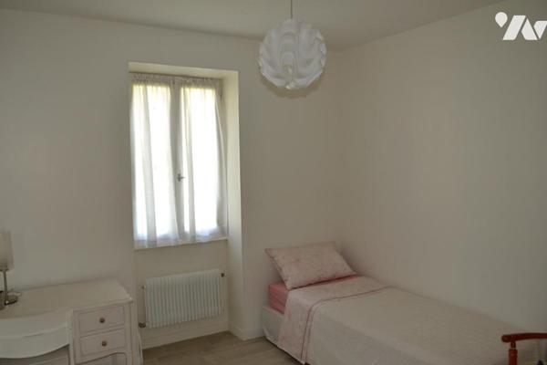 MAISON DE VILLAGE INDEPENDANTE EN PIERRE AVEC TERRAIN ATTENANT DE 460 m²