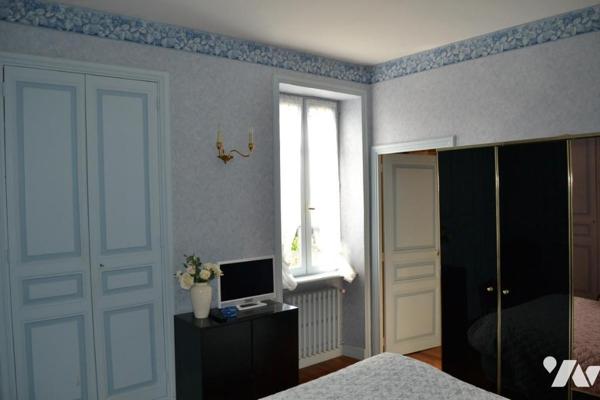 MAISON DE VILLAGE INDEPENDANTE EN PIERRE AVEC TERRAIN ATTENANT DE 460 m²