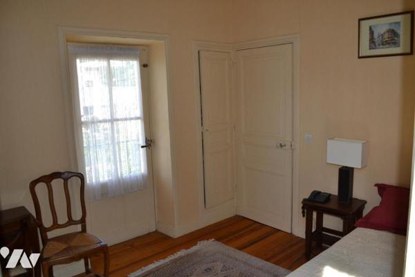 MAISON DE VILLAGE INDEPENDANTE EN PIERRE AVEC TERRAIN ATTENANT DE 460 m²