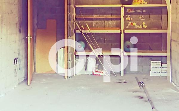 Stationnement à louer    15 m2 Cluses