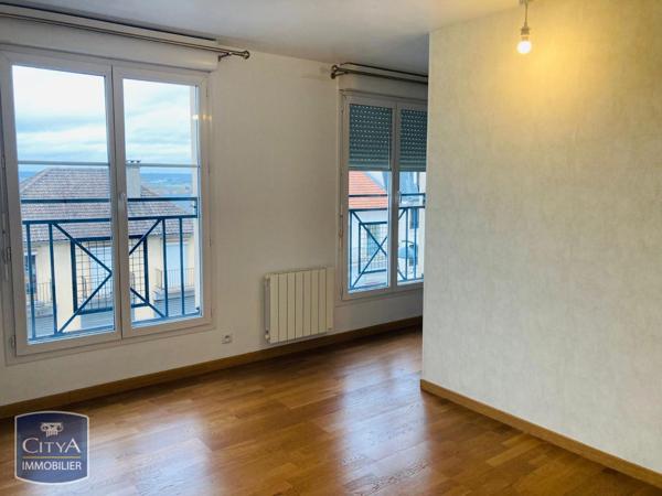 Appartement à louer 1 pièce 28.58m² Saint-Cyr-l'École (78210)