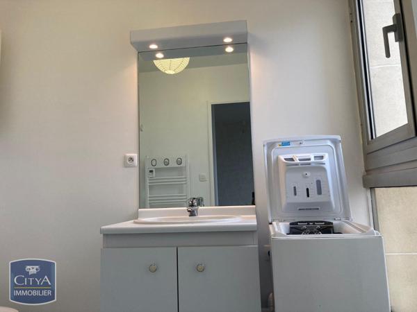 Appartement à louer 1 pièce 28.58m² Saint-Cyr-l'École (78210)