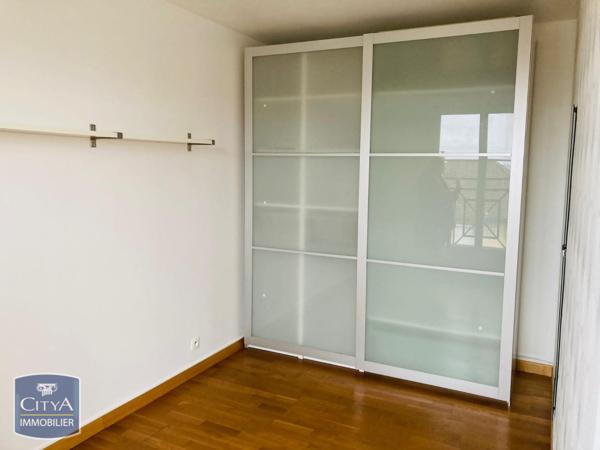 Appartement à louer 1 pièce 28.58m² Saint-Cyr-l'École (78210)