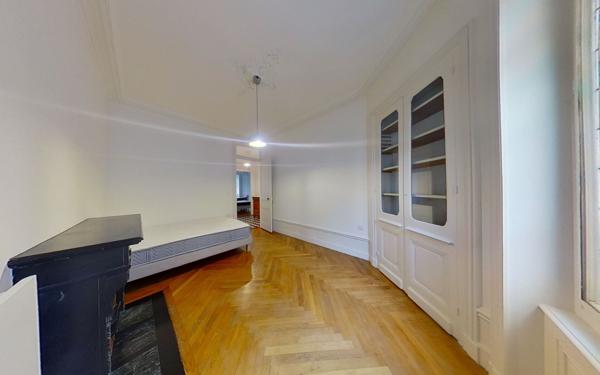 Appartement à louer    3 pièces • 79,17 m2 Lyon 4