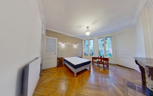 Appartement à louer    3 pièces • 79,17 m2 Lyon 4